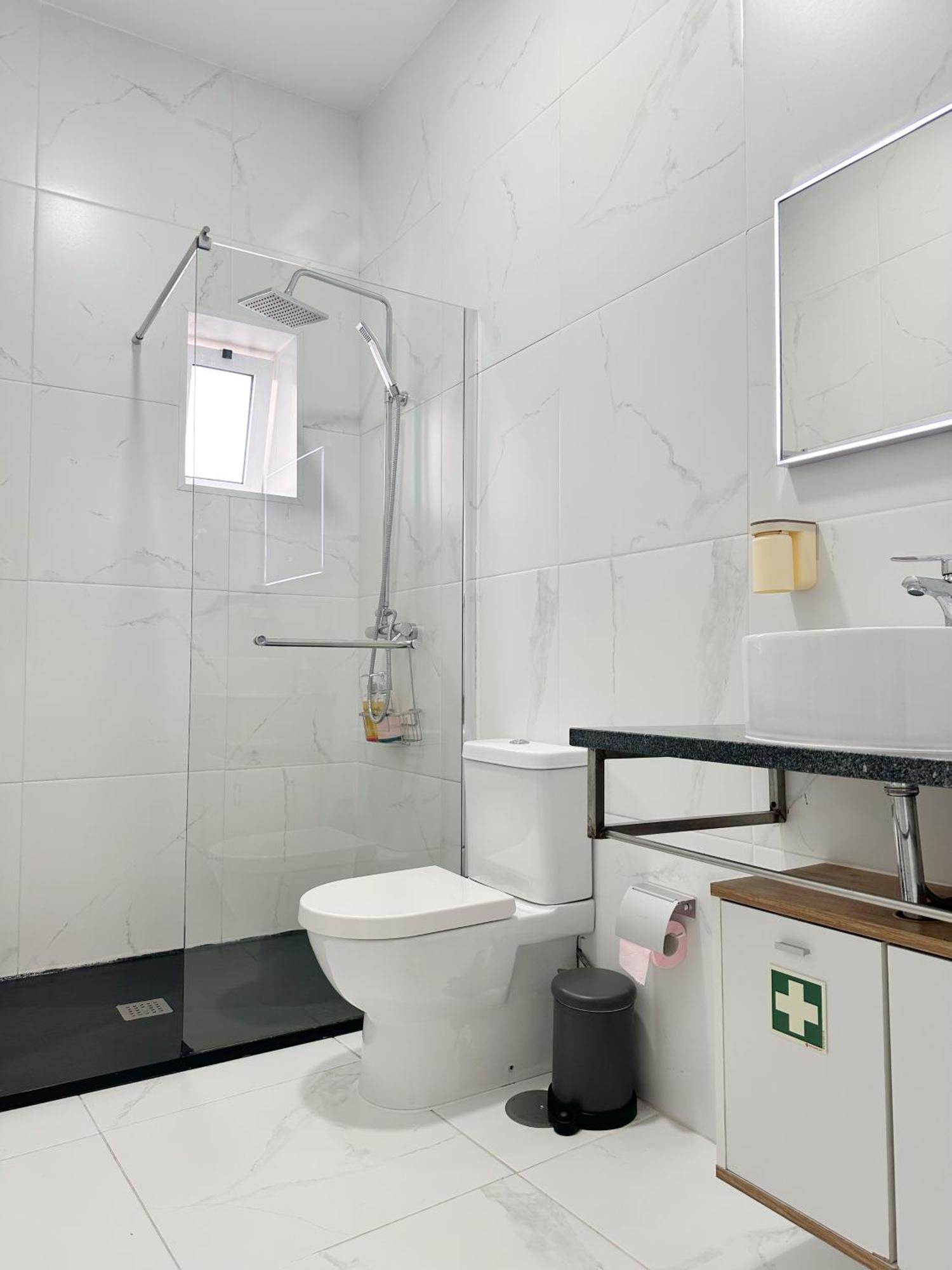 Central Cozy Stay 2 Ac Near Metro 波尔图 外观 照片